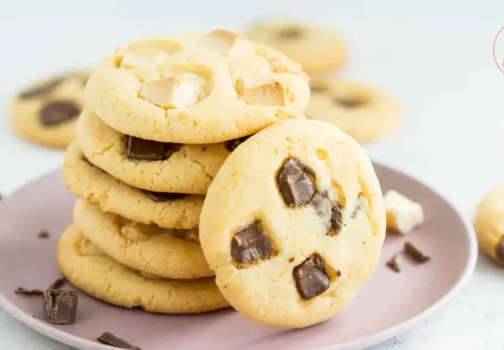Leckere Chocolate Chip Cookies, wie vom Subway, nach diesem einfachen Rezept gebacken.