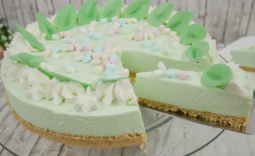 Waldmeistertorte ohne Backen - So gelingt sie perfekt!